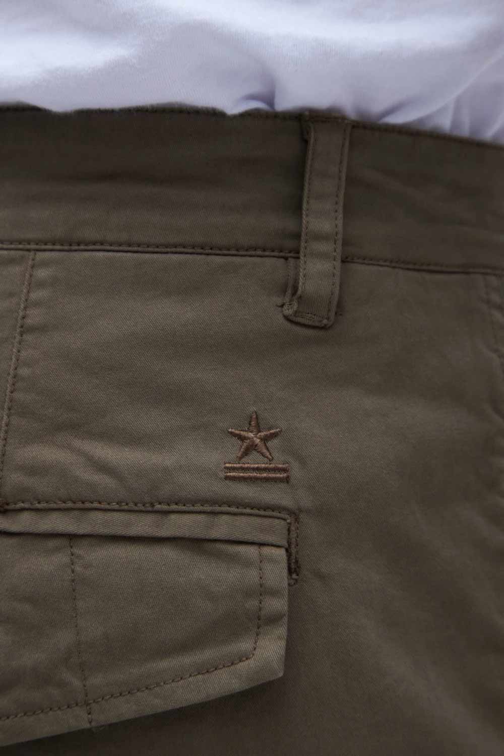 Bermuda Uniform Carmelo - Oliva V26