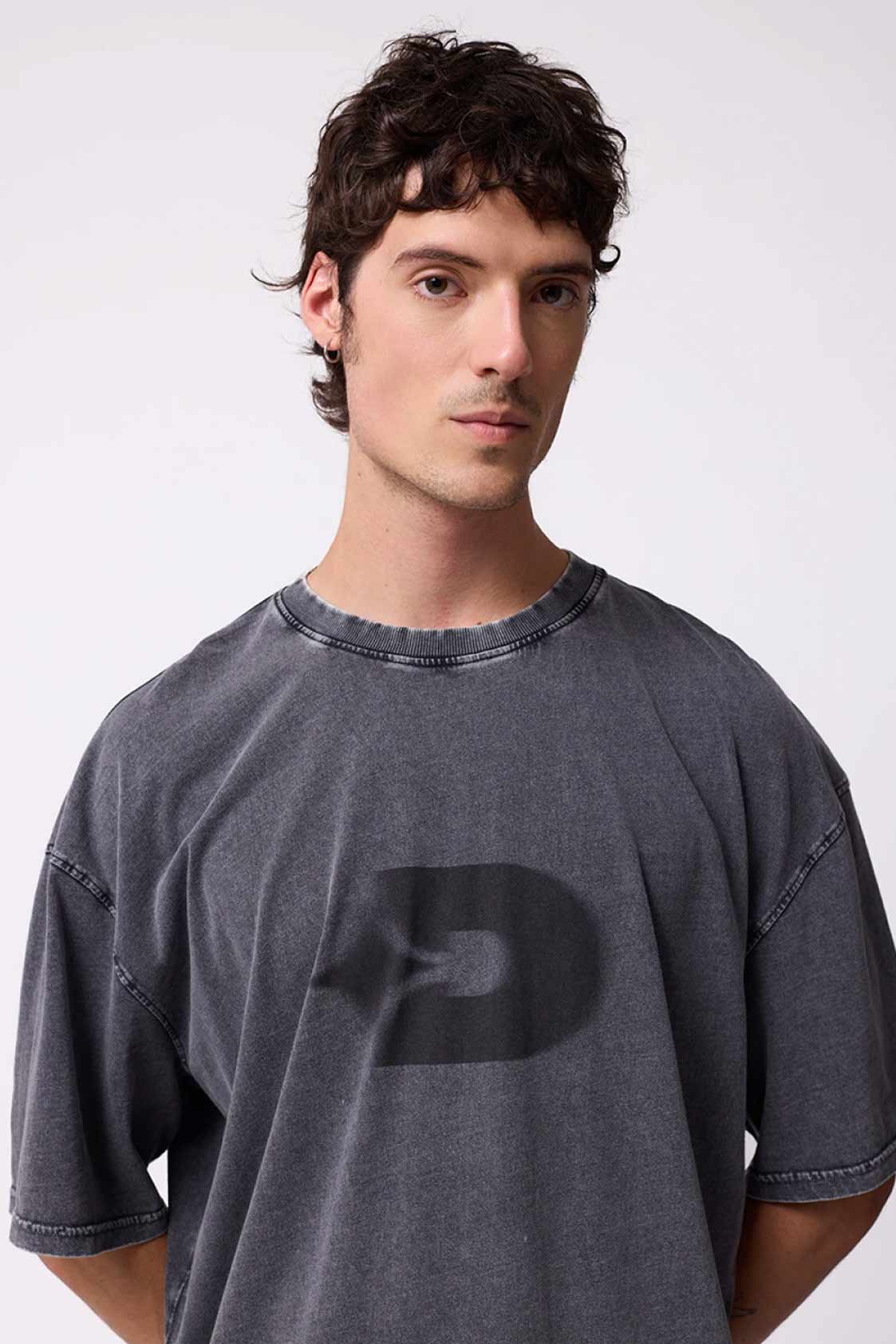 Remera Dayom Dixie - Gris Oscuro