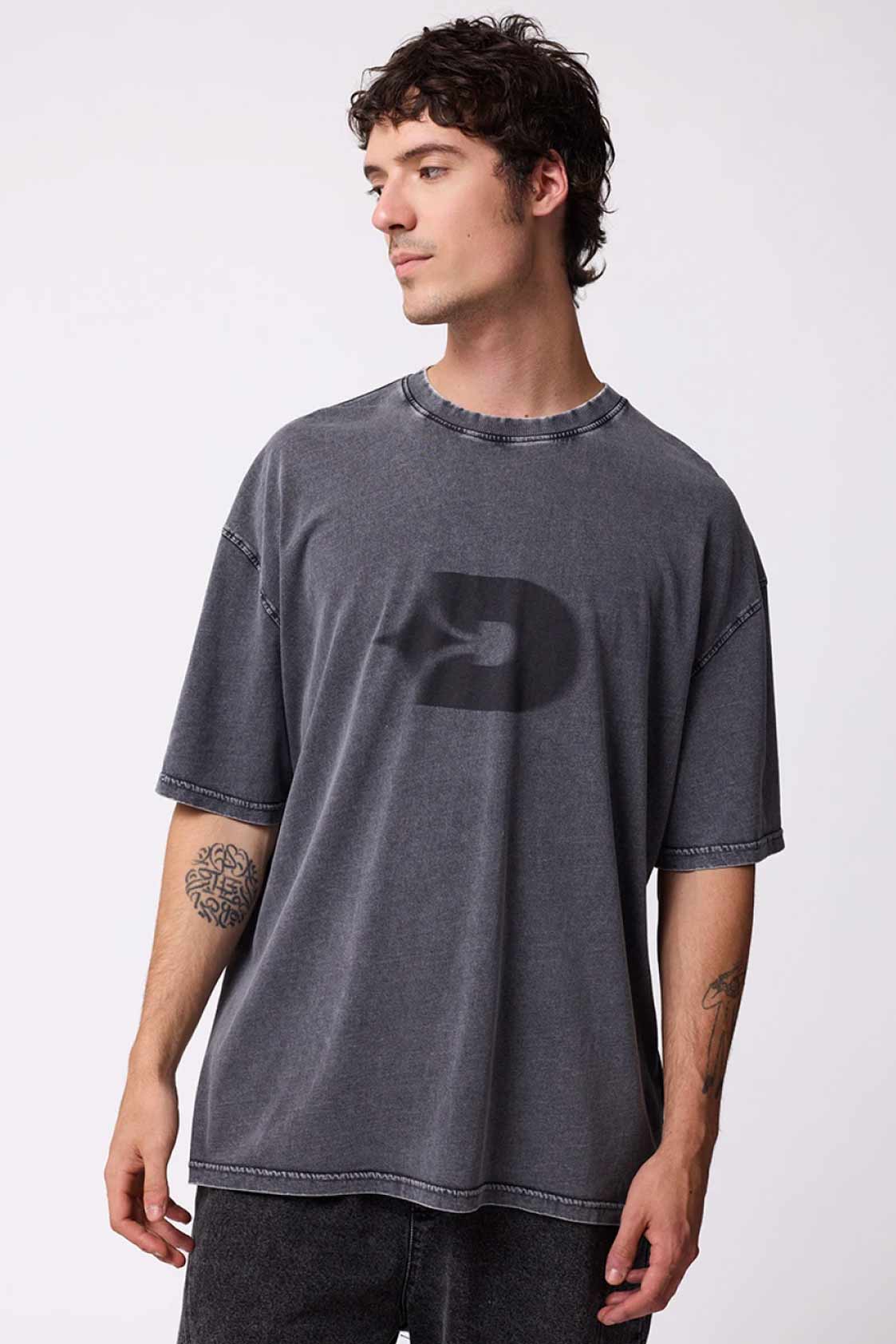 Remera Dayom Dixie - Gris Oscuro