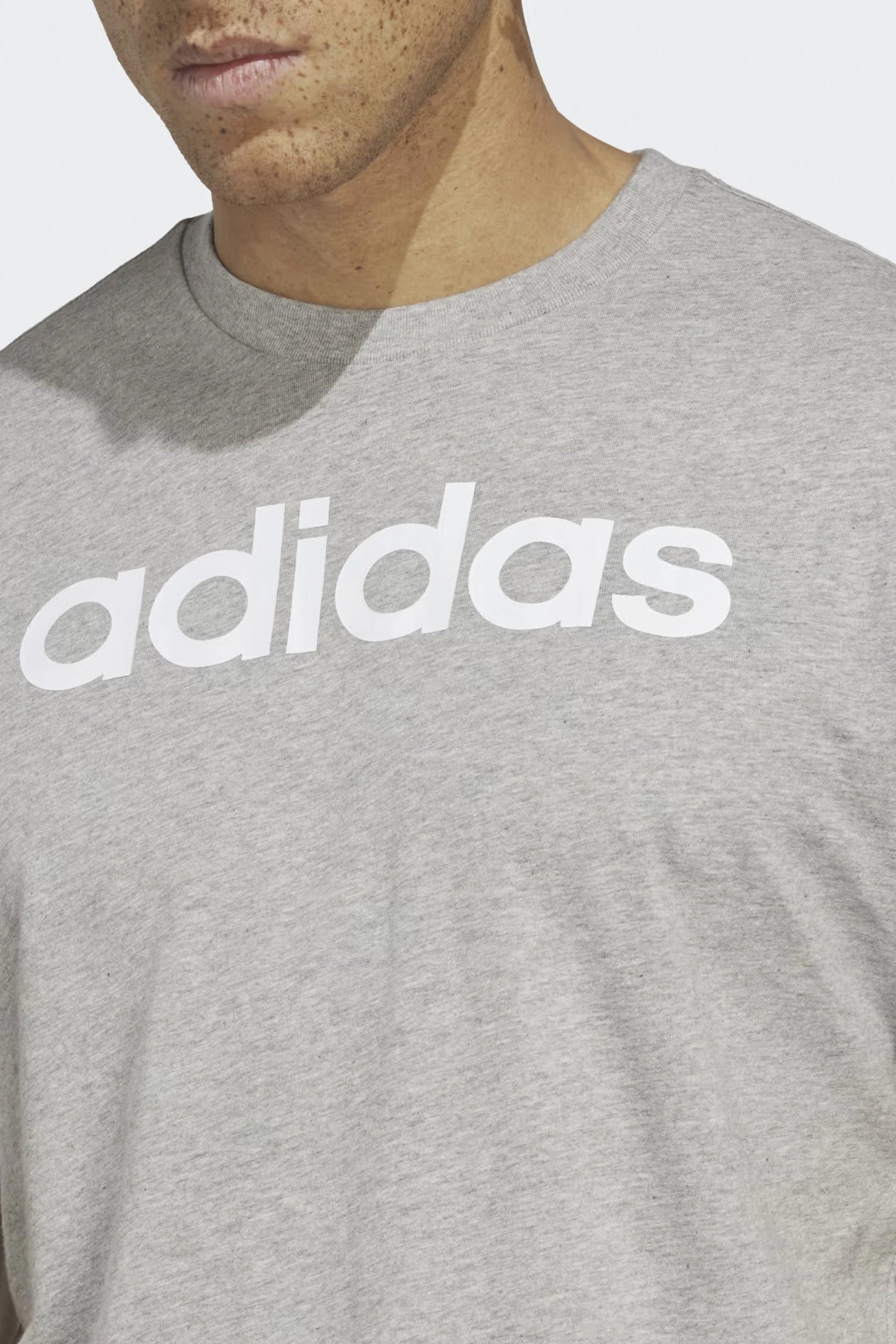 Camiseta Adidas Essentials Single Logo Bordado