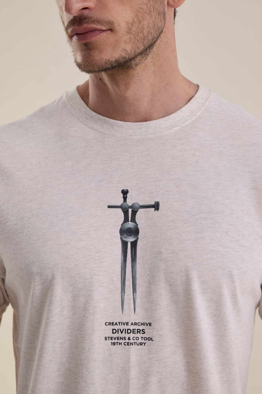 Remera Benson & Thomas Dividers (Nube Mel)