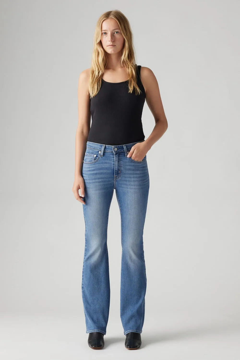 Jean Levi's ® 726 Hi Rise Flare Eternal Mid Mujer