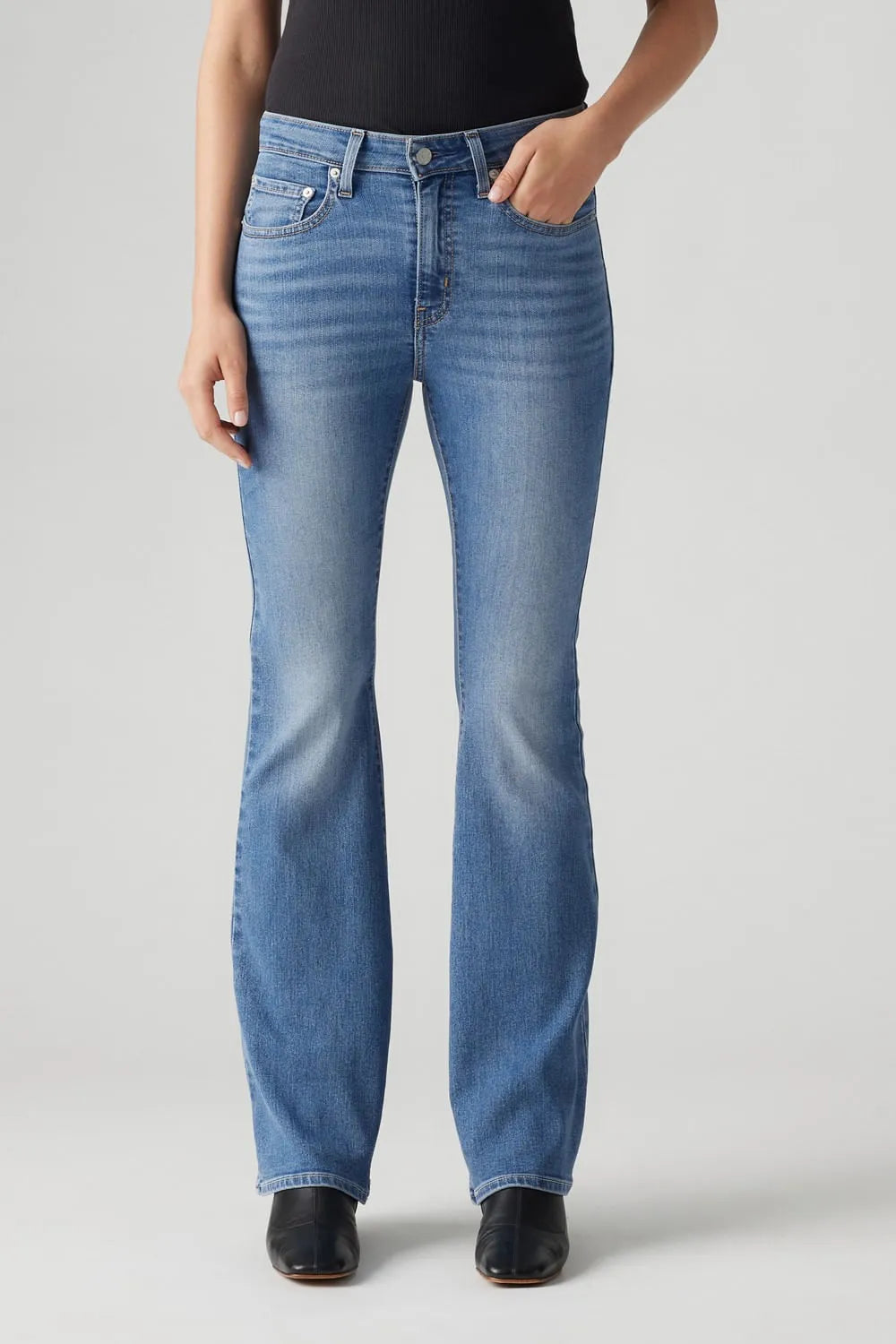 Jean Levi's ® 726 Hi Rise Flare Eternal Mid Mujer