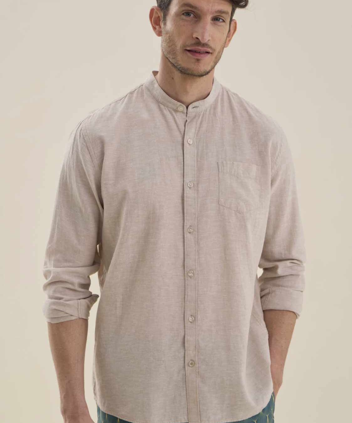 logan5Beige_1eff6f84-fe0e-4d36-9720-b22252bd028b.jpg