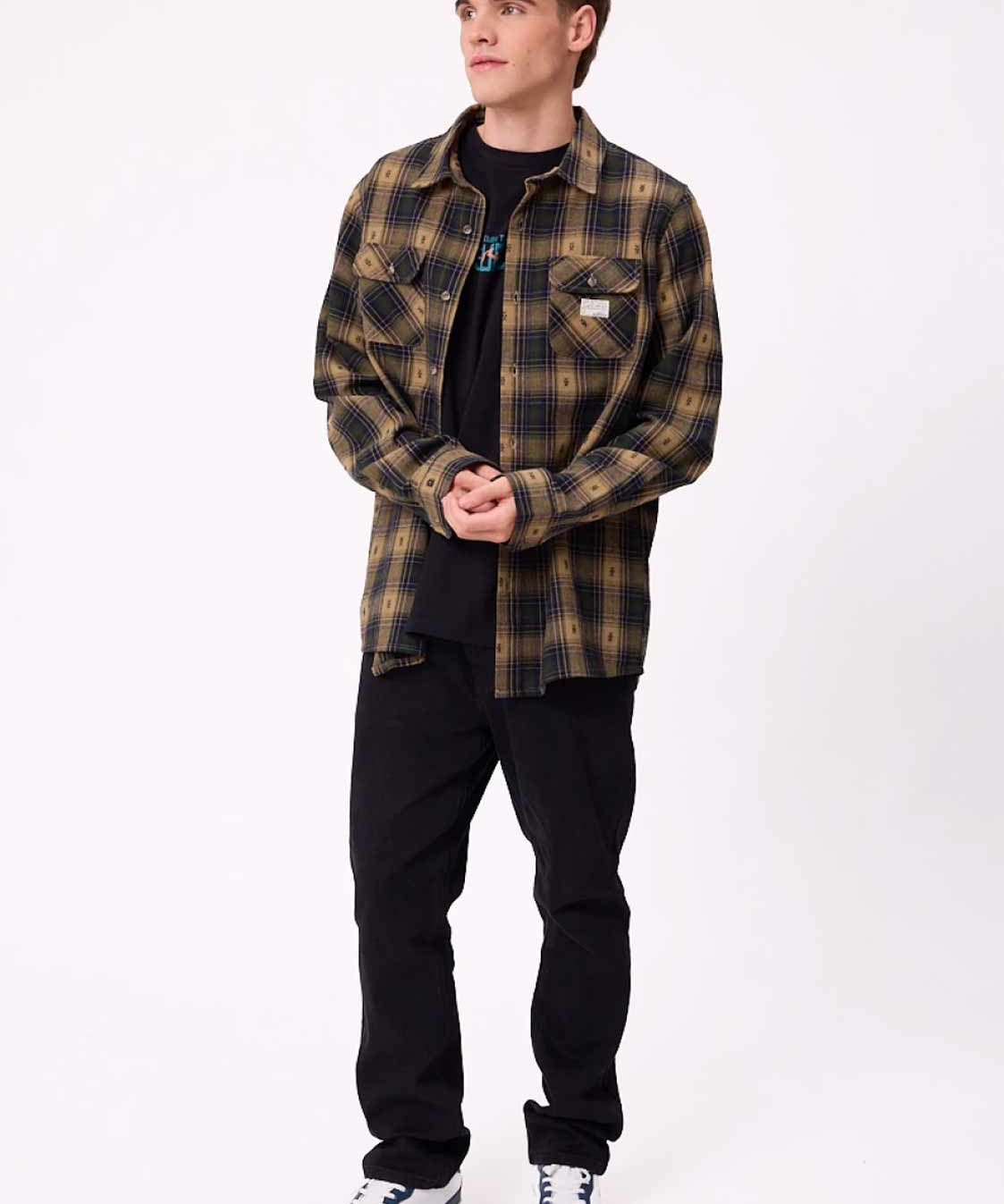neville_4cf15aaf-7274-4ffe-8649-09acda9c8eec.jpg