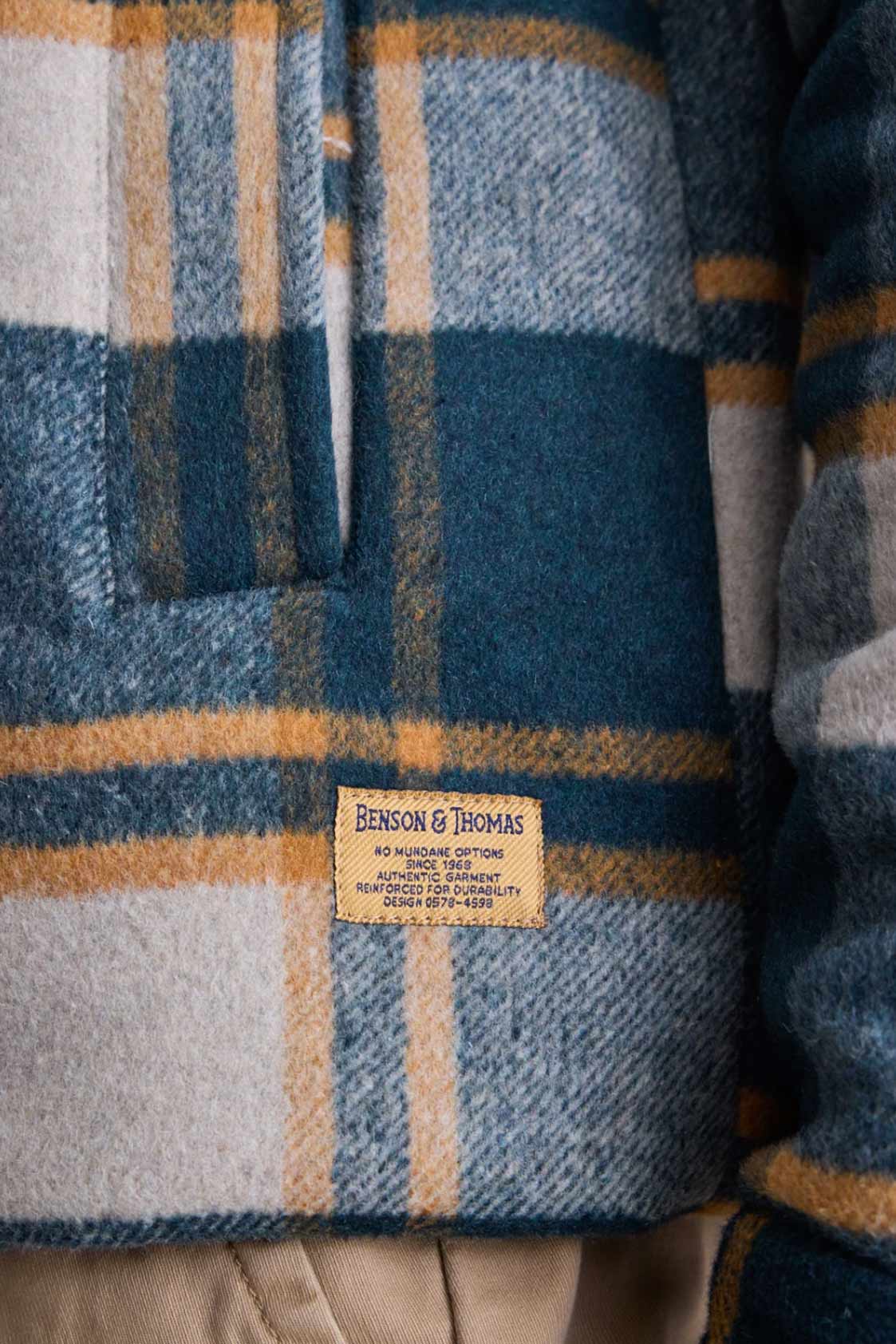 Outwear Benson & Thomas Newcastle - Petróleo