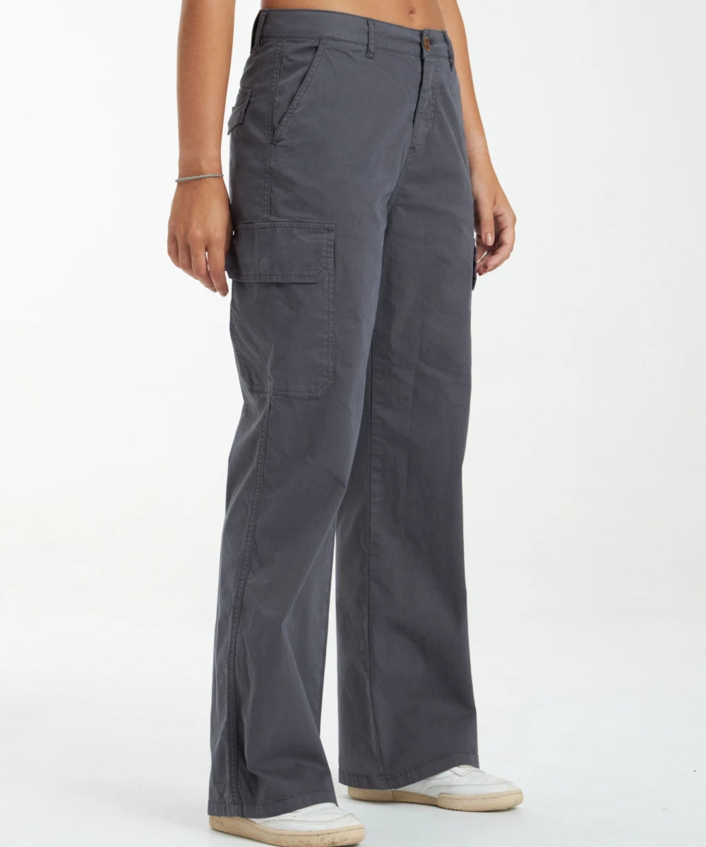 pantalon-cargo-lana-dark-grey_1.webp