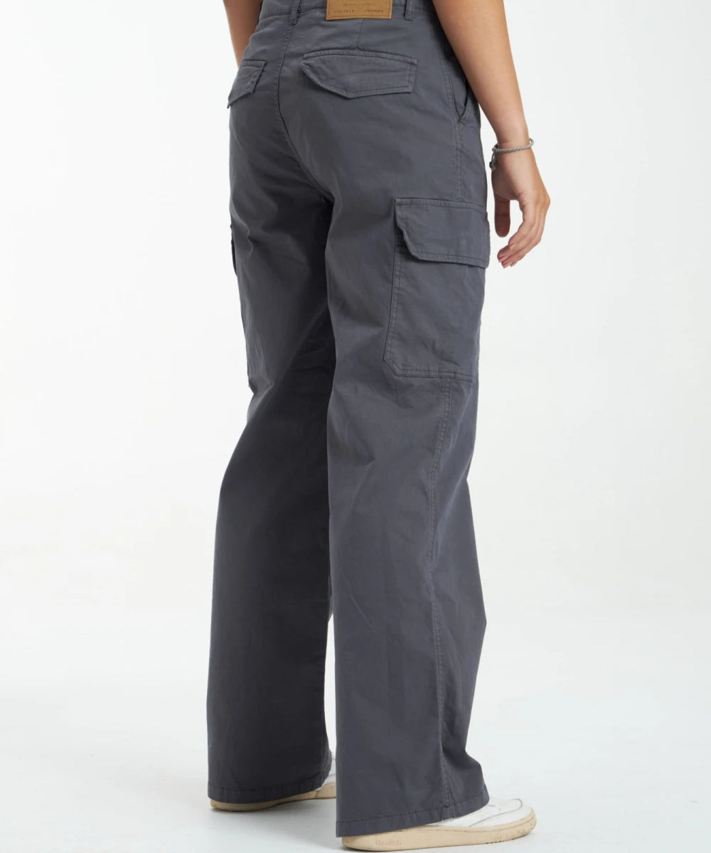 pantalon-cargo-lana-dark-grey_2.webp