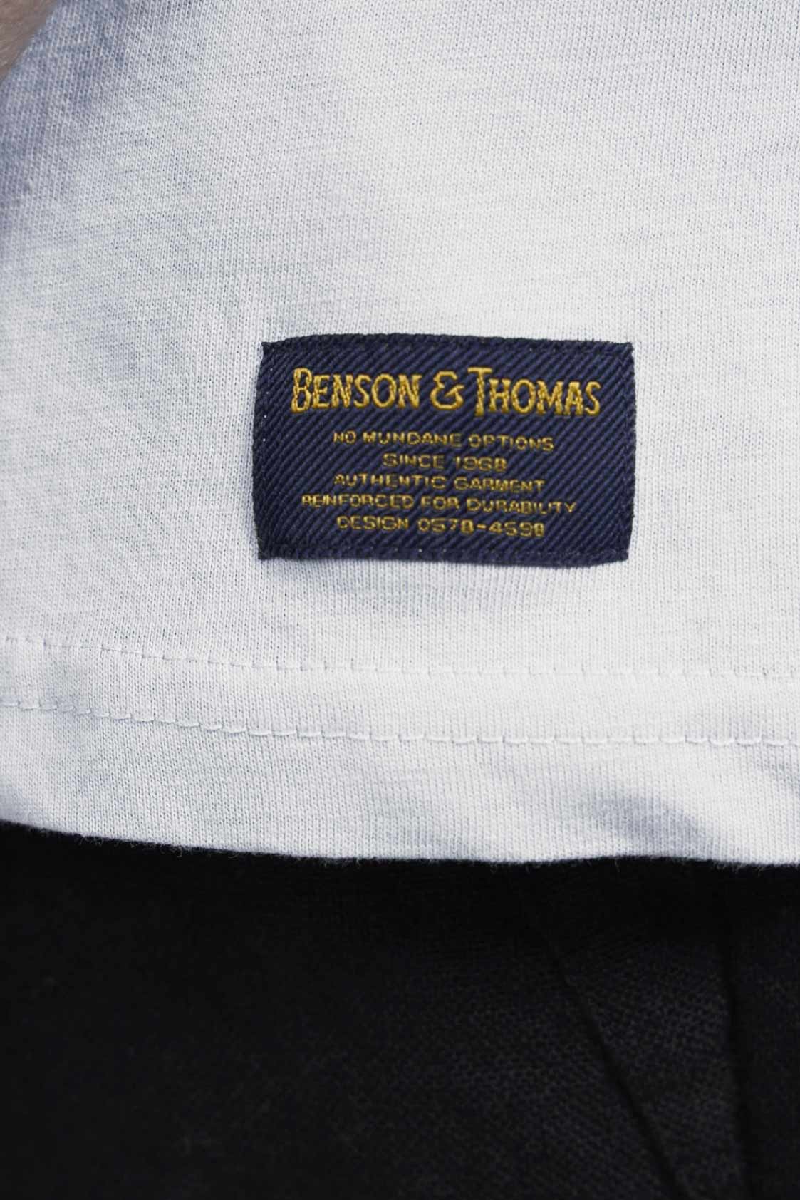 Remera Benson & Thomas Pomo