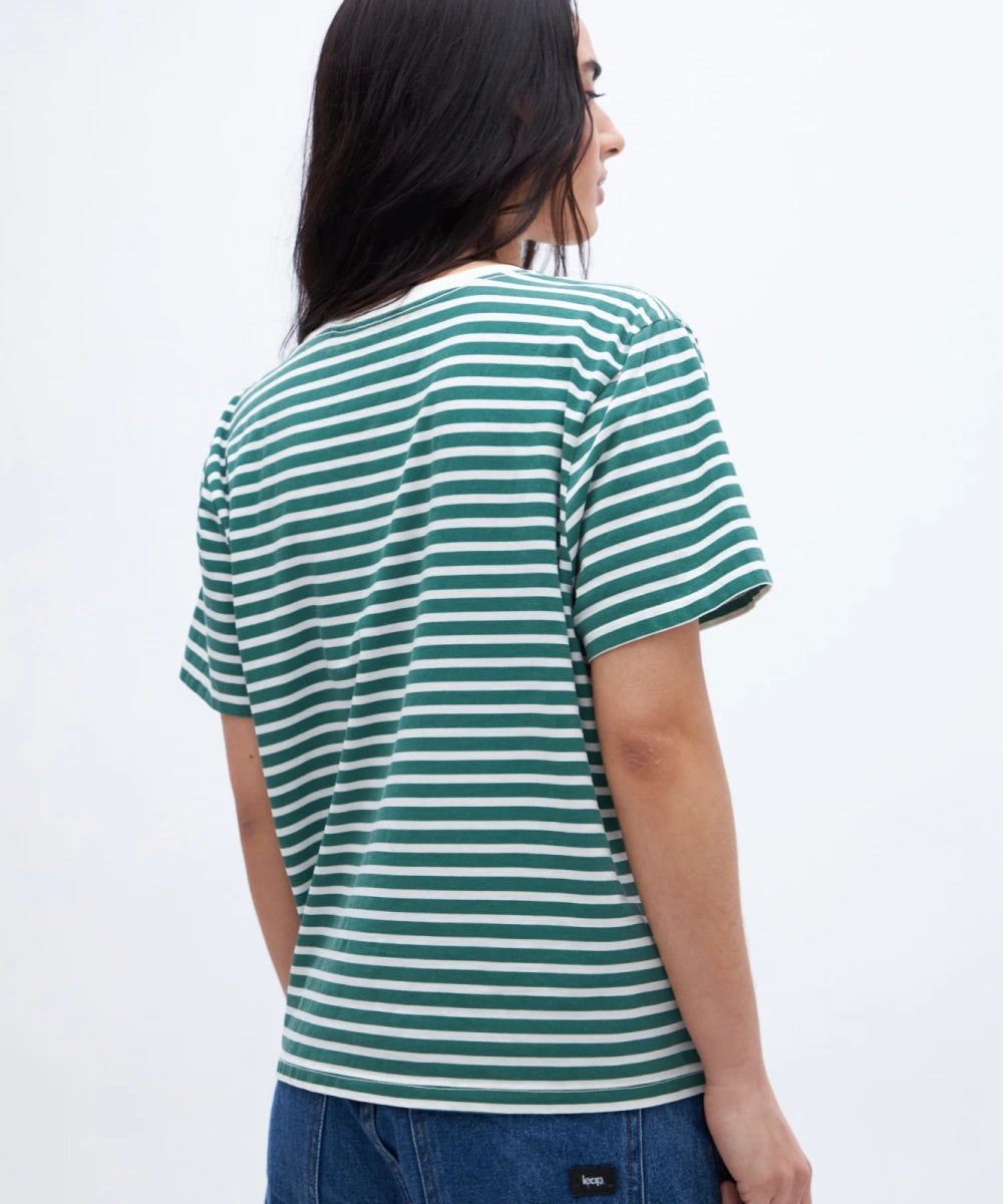 remera-dickinson-verde_3.webp